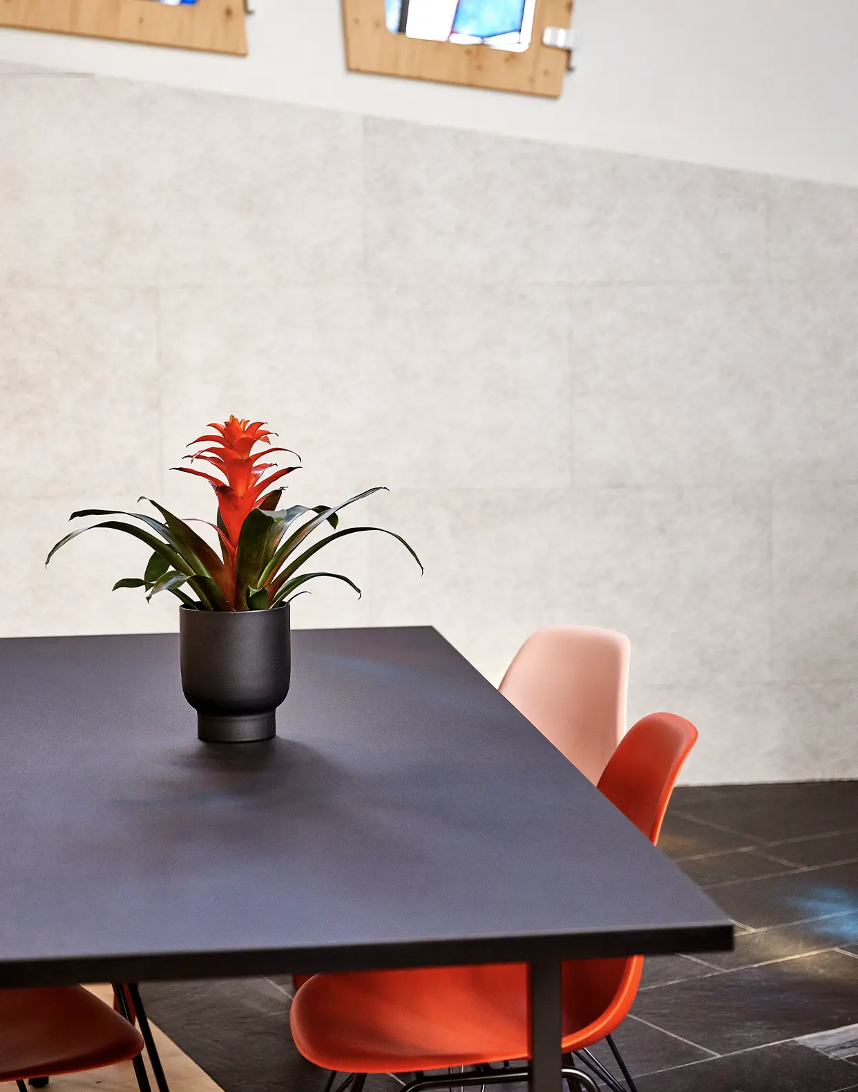 Essenstisch im Loft